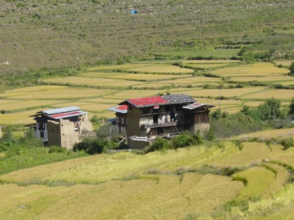 Bhutan Domy rolników w Dolinie Thimphu